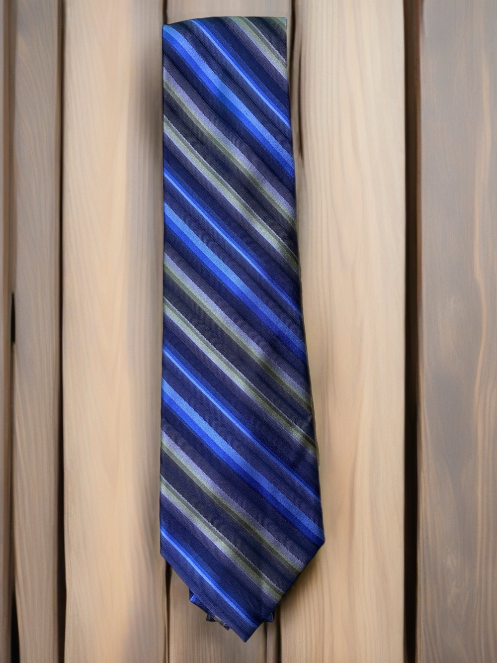 Classic Men’s Blue Striped Men's Tie - Axist 💯 Silk